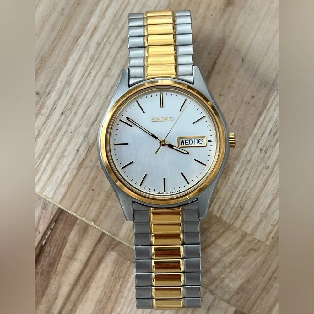 Seiko Men’s Watch Silver Dial Day Date Windows Two-Tone Stretch Bracelet